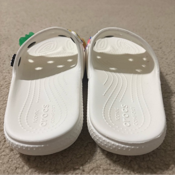 Crocs Unisex Women’s 6 Men’s 4 Classic Slide Sandals White Snow 206121-100 - Picture 9 of 11